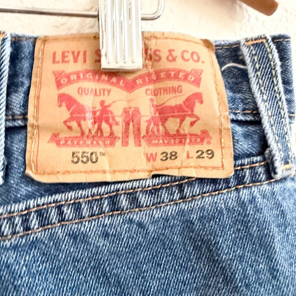 Levis measurements length